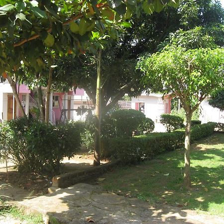Hotel R & R Gardens Mbale Exterior foto