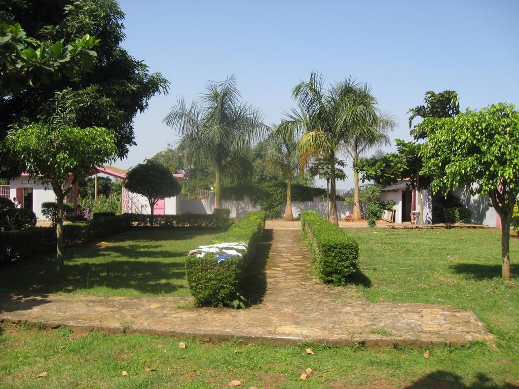 Hotel R & R Gardens Mbale Exterior foto